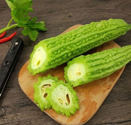 在凹凸吃瓜,揭秘娱乐圈背后的那些事儿