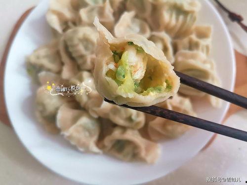 吃小瓜包饺子,传统美食新体验